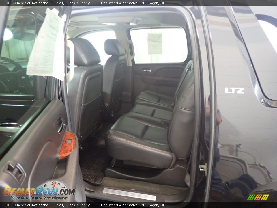 2012 Chevrolet Avalanche LTZ 4x4 Black / Ebony Photo #33