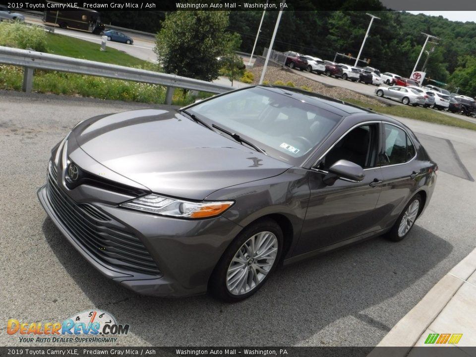 2019 Toyota Camry XLE Predawn Gray Mica / Ash Photo #14