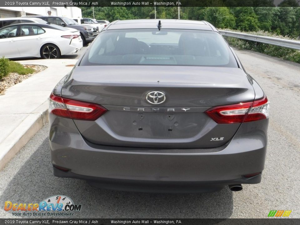 2019 Toyota Camry XLE Predawn Gray Mica / Ash Photo #17