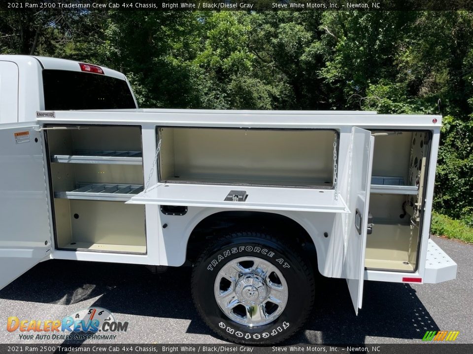 2021 Ram 2500 Tradesman Crew Cab 4x4 Chassis Bright White / Black/Diesel Gray Photo #11