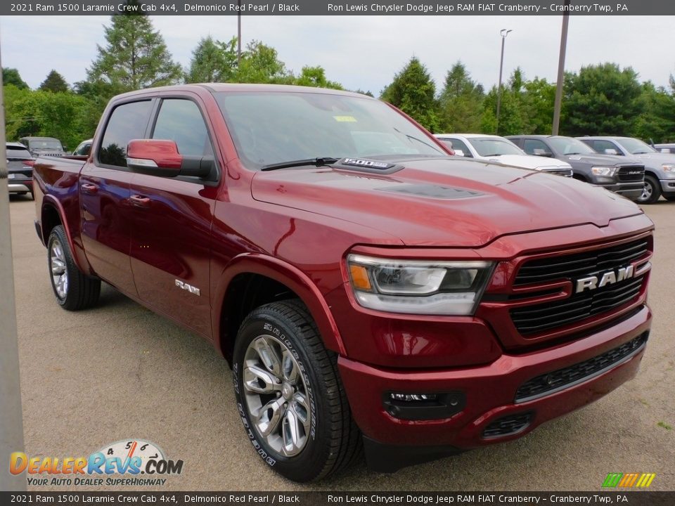 Front 3/4 View of 2021 Ram 1500 Laramie Crew Cab 4x4 Photo #3