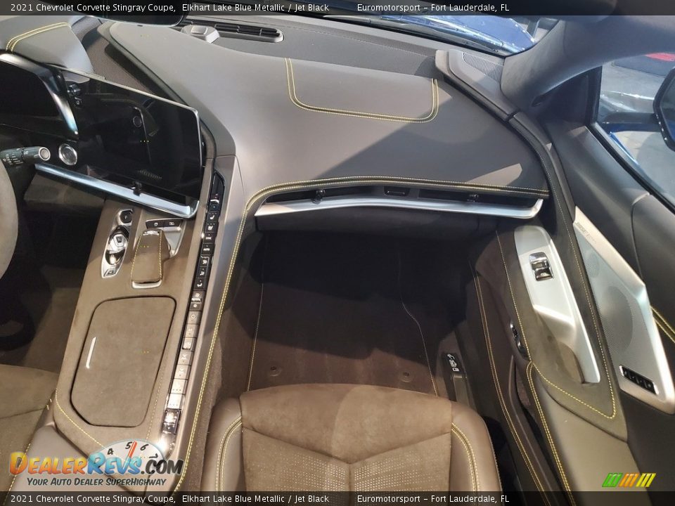 Dashboard of 2021 Chevrolet Corvette Stingray Coupe Photo #28