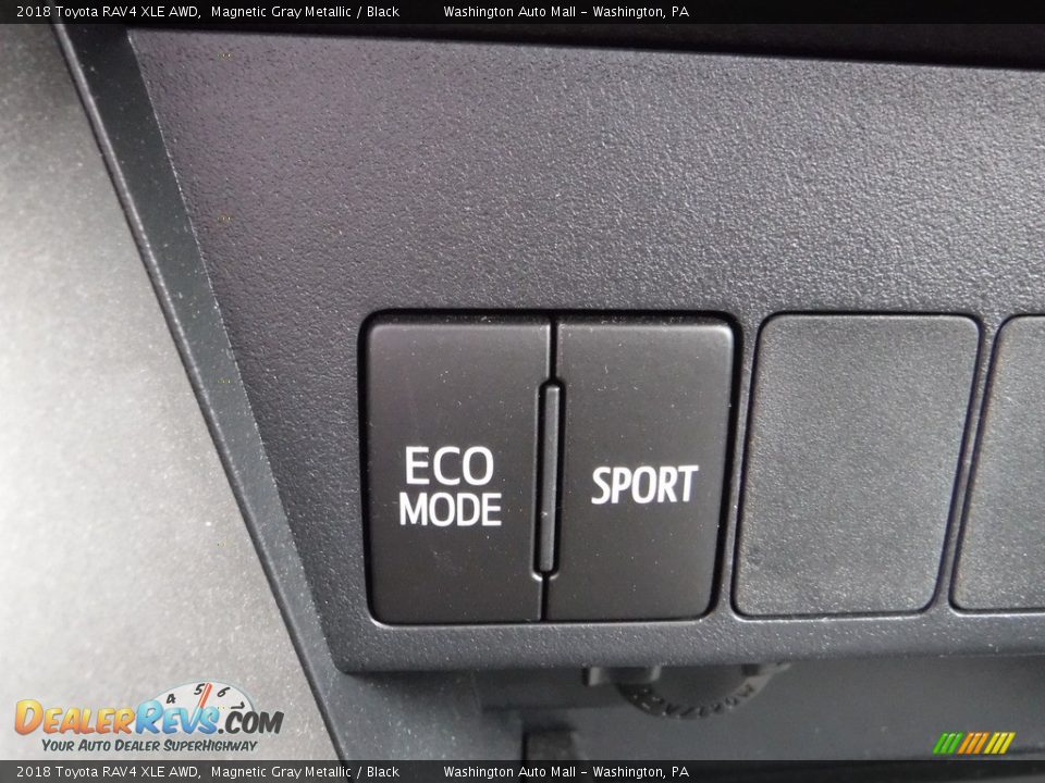 2018 Toyota RAV4 XLE AWD Magnetic Gray Metallic / Black Photo #8