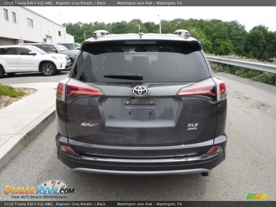 2018 Toyota RAV4 XLE AWD Magnetic Gray Metallic / Black Photo #15