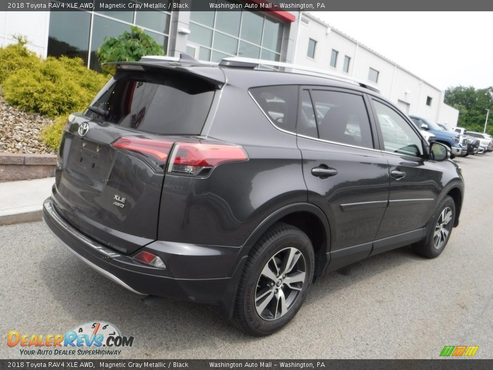 2018 Toyota RAV4 XLE AWD Magnetic Gray Metallic / Black Photo #16