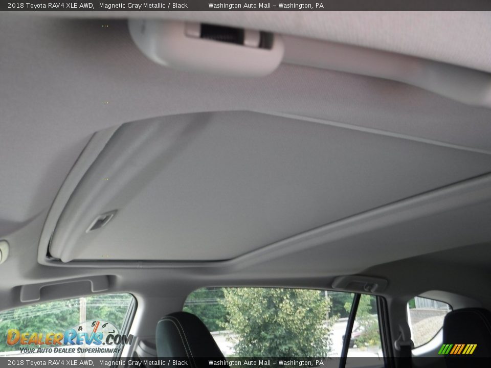 2018 Toyota RAV4 XLE AWD Magnetic Gray Metallic / Black Photo #18