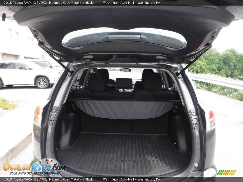 2018 Toyota RAV4 XLE AWD Magnetic Gray Metallic / Black Photo #28