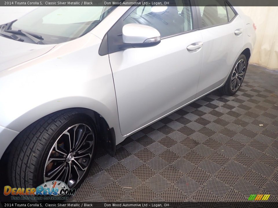 2014 Toyota Corolla S Classic Silver Metallic / Black Photo #11