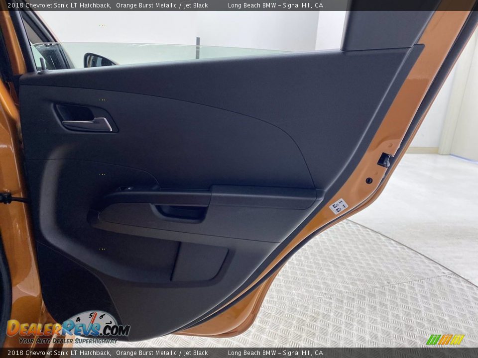 Door Panel of 2018 Chevrolet Sonic LT Hatchback Photo #29
