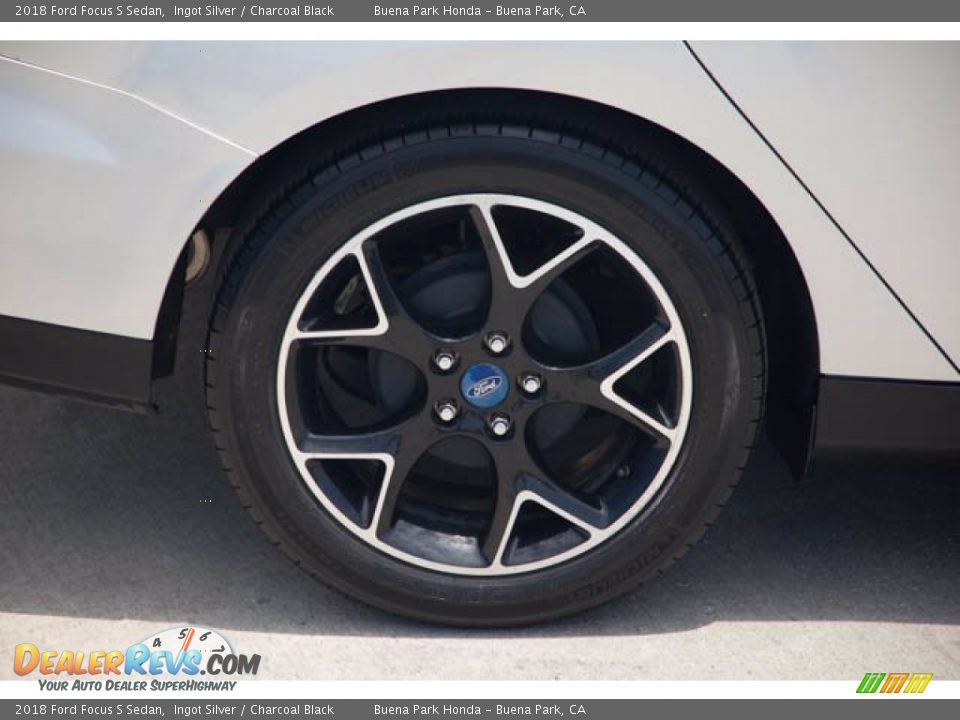 2018 Ford Focus S Sedan Ingot Silver / Charcoal Black Photo #34