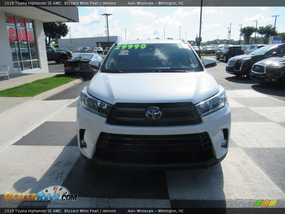 2018 Toyota Highlander SE AWD Blizzard White Pearl / Almond Photo #2