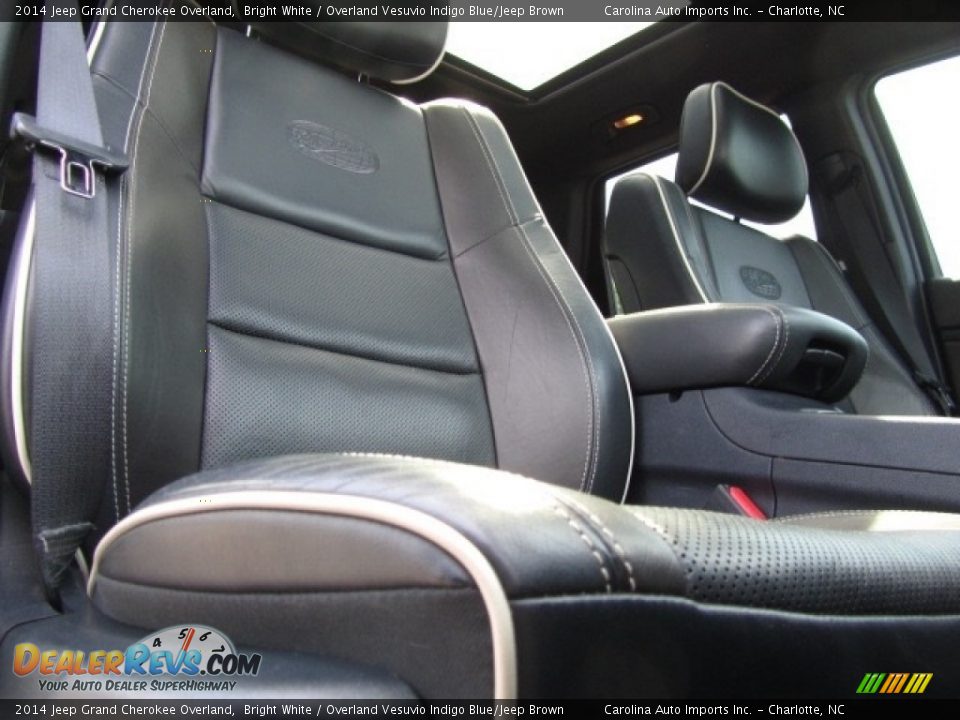2014 Jeep Grand Cherokee Overland Bright White / Overland Vesuvio Indigo Blue/Jeep Brown Photo #22