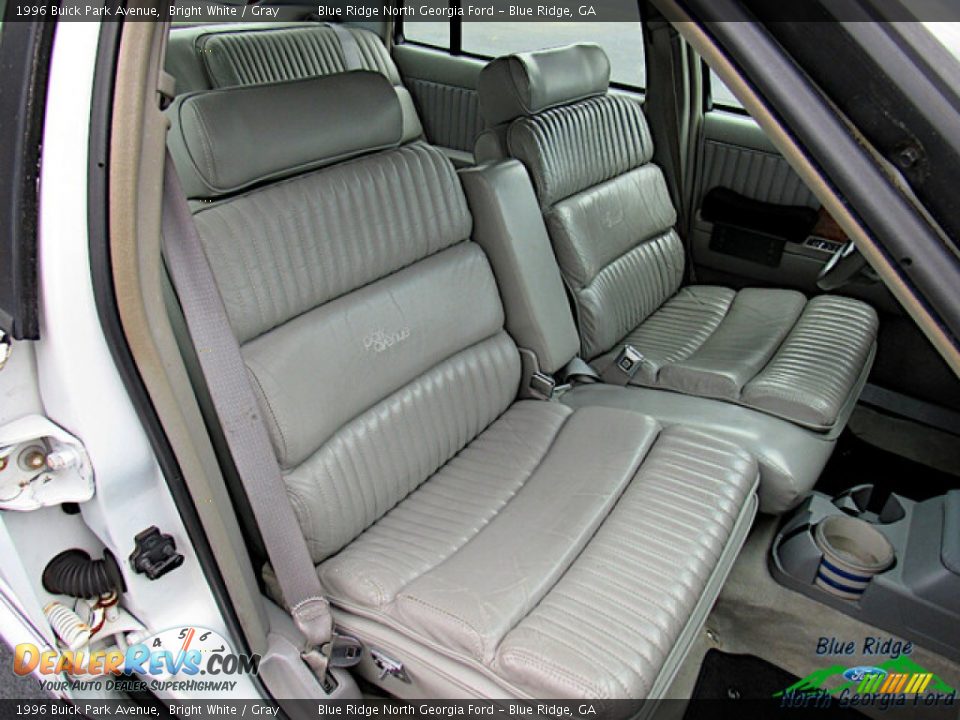 Front Seat of 1996 Buick Park Avenue  Photo #11