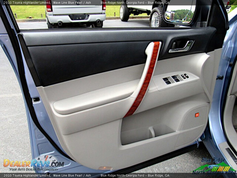 Door Panel of 2010 Toyota Highlander Limited Photo #10