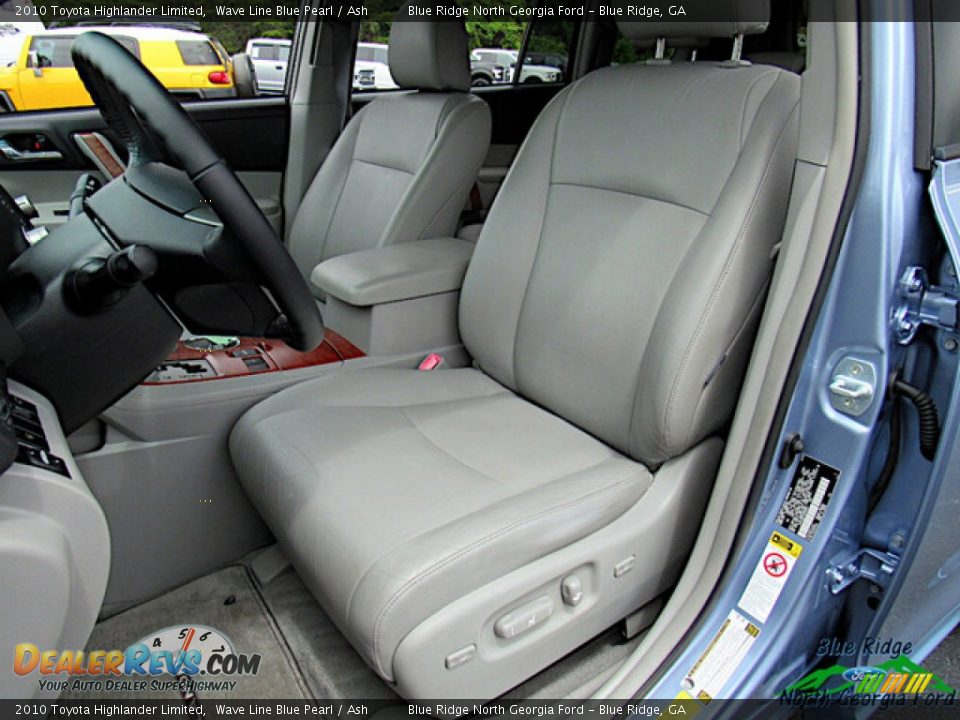Front Seat of 2010 Toyota Highlander Limited Photo #11