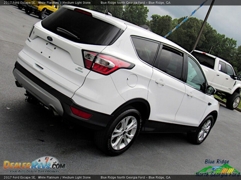 2017 Ford Escape SE White Platinum / Medium Light Stone Photo #25