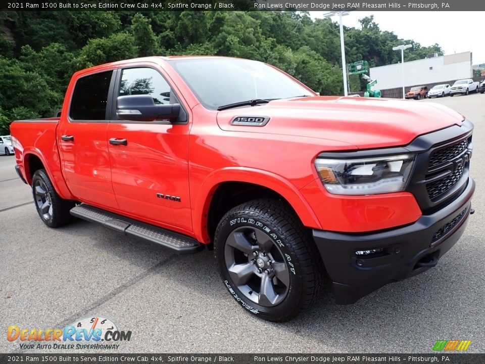 Front 3/4 View of 2021 Ram 1500 Built to Serve Edition Crew Cab 4x4 Photo #7