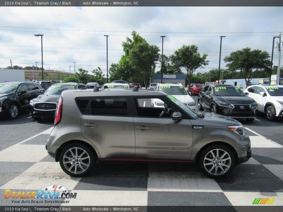Titanium Gray 2019 Kia Soul ! Photo #3