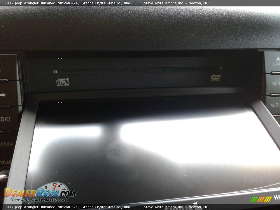2017 Jeep Wrangler Unlimited Rubicon 4x4 Granite Crystal Metallic / Black Photo #26