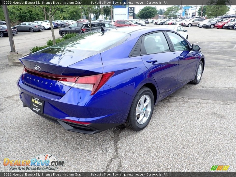 2021 Hyundai Elantra SE Intense Blue / Medium Gray Photo #2