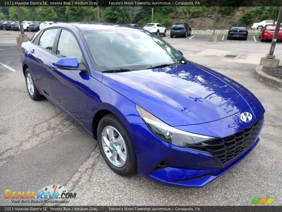 2021 Hyundai Elantra SE Intense Blue / Medium Gray Photo #3