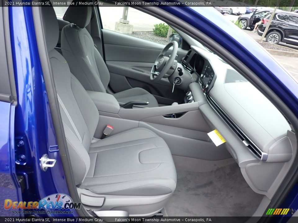 2021 Hyundai Elantra SE Intense Blue / Medium Gray Photo #6