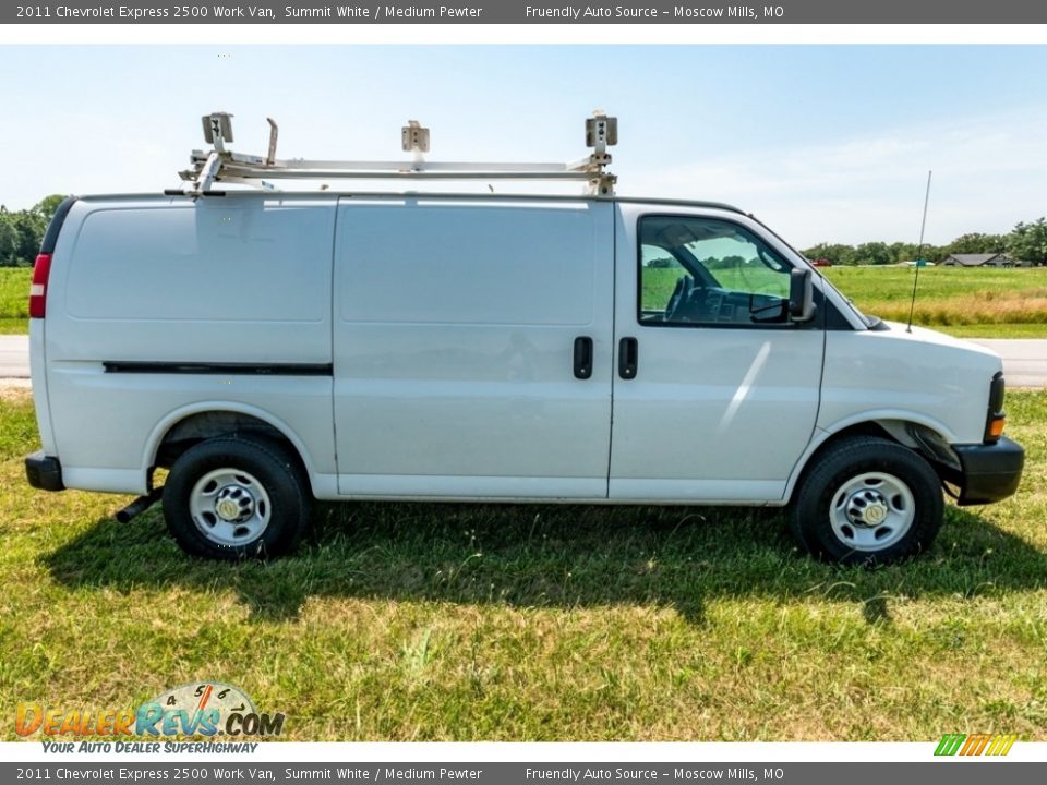 2011 Chevrolet Express 2500 Work Van Summit White / Medium Pewter Photo #3