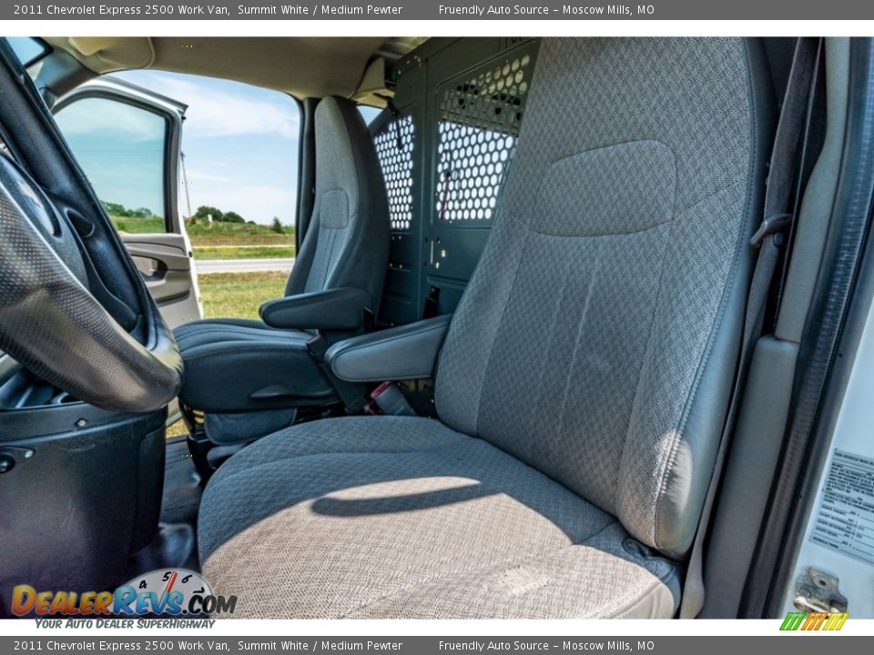 2011 Chevrolet Express 2500 Work Van Summit White / Medium Pewter Photo #17