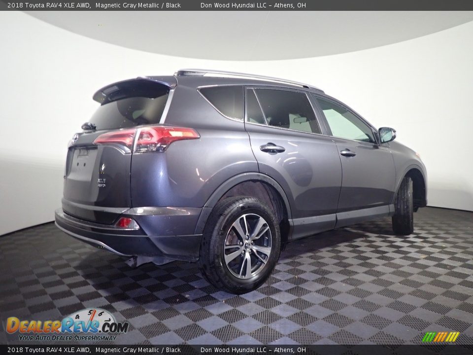 2018 Toyota RAV4 XLE AWD Magnetic Gray Metallic / Black Photo #17