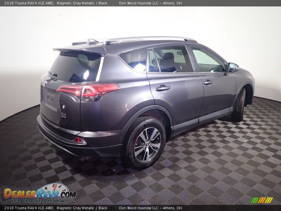 2018 Toyota RAV4 XLE AWD Magnetic Gray Metallic / Black Photo #18