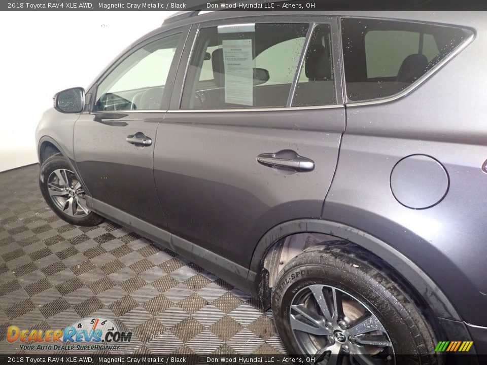 2018 Toyota RAV4 XLE AWD Magnetic Gray Metallic / Black Photo #19