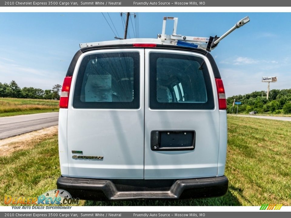 2010 Chevrolet Express 3500 Cargo Van Summit White / Neutral Photo #5