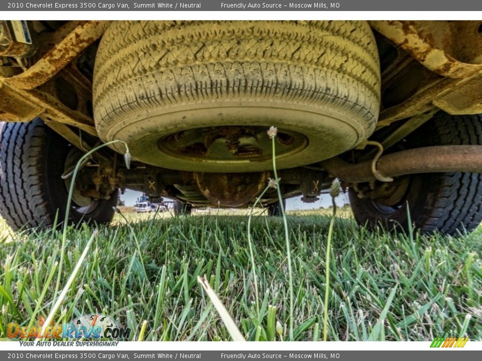 2010 Chevrolet Express 3500 Cargo Van Summit White / Neutral Photo #13