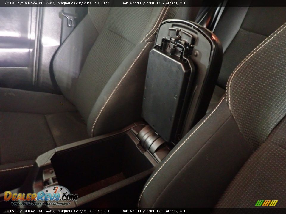 2018 Toyota RAV4 XLE AWD Magnetic Gray Metallic / Black Photo #34