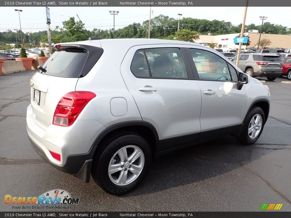 2019 Chevrolet Trax LS AWD Silver Ice Metallic / Jet Black Photo #9