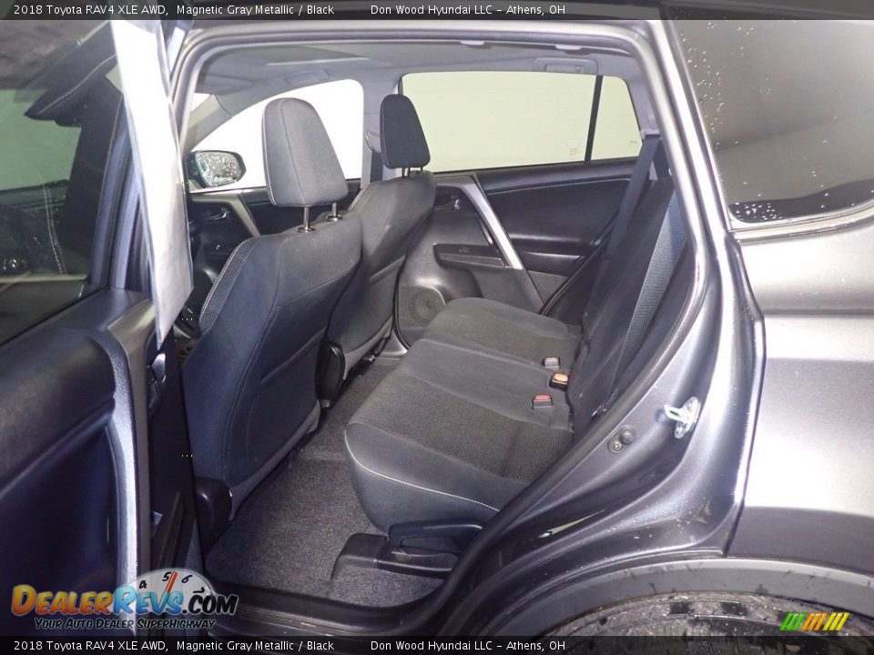 2018 Toyota RAV4 XLE AWD Magnetic Gray Metallic / Black Photo #36