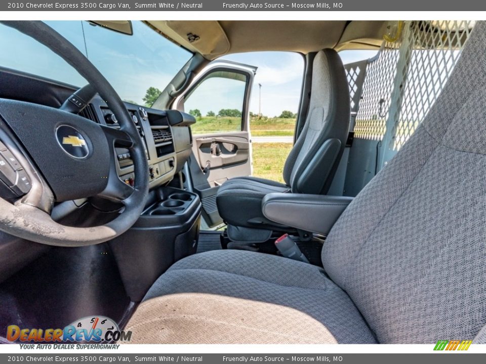 2010 Chevrolet Express 3500 Cargo Van Summit White / Neutral Photo #18