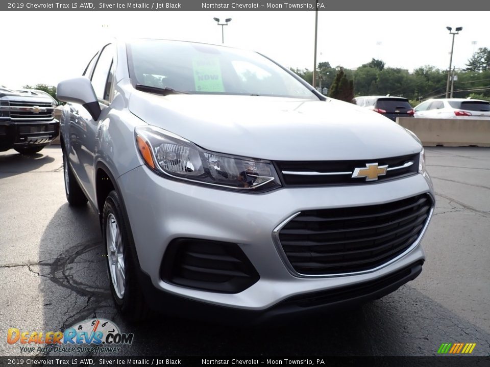 2019 Chevrolet Trax LS AWD Silver Ice Metallic / Jet Black Photo #12