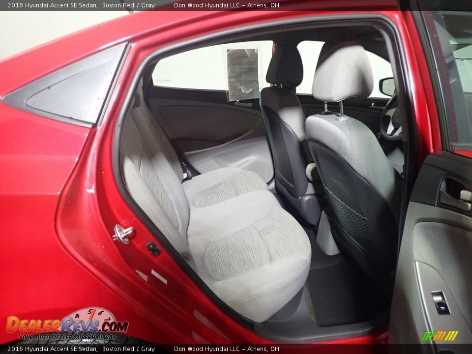 2016 Hyundai Accent SE Sedan Boston Red / Gray Photo #32