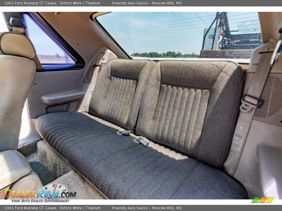 1991 Ford Mustang GT Coupe Oxford White / Titanium Photo #21