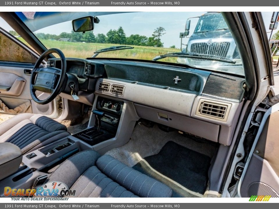 1991 Ford Mustang GT Coupe Oxford White / Titanium Photo #24