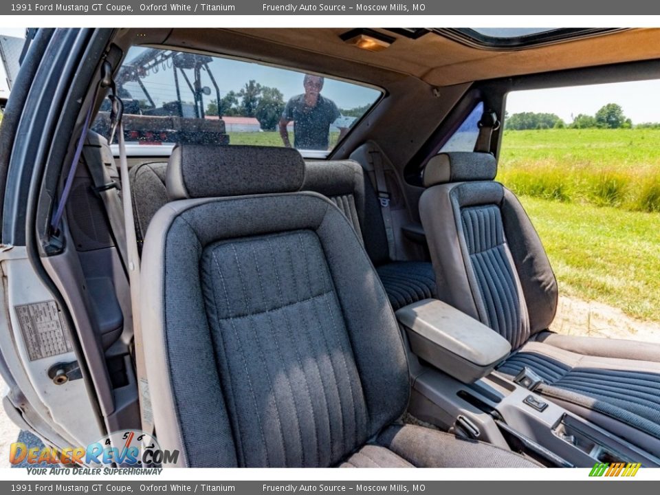 1991 Ford Mustang GT Coupe Oxford White / Titanium Photo #26