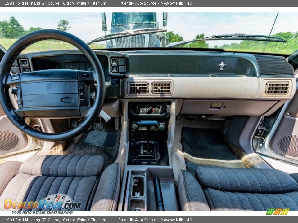 1991 Ford Mustang GT Coupe Oxford White / Titanium Photo #27