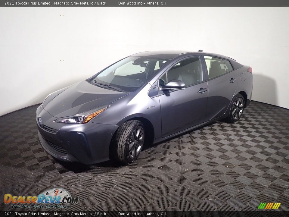 2021 Toyota Prius Limited Magnetic Gray Metallic / Black Photo #11