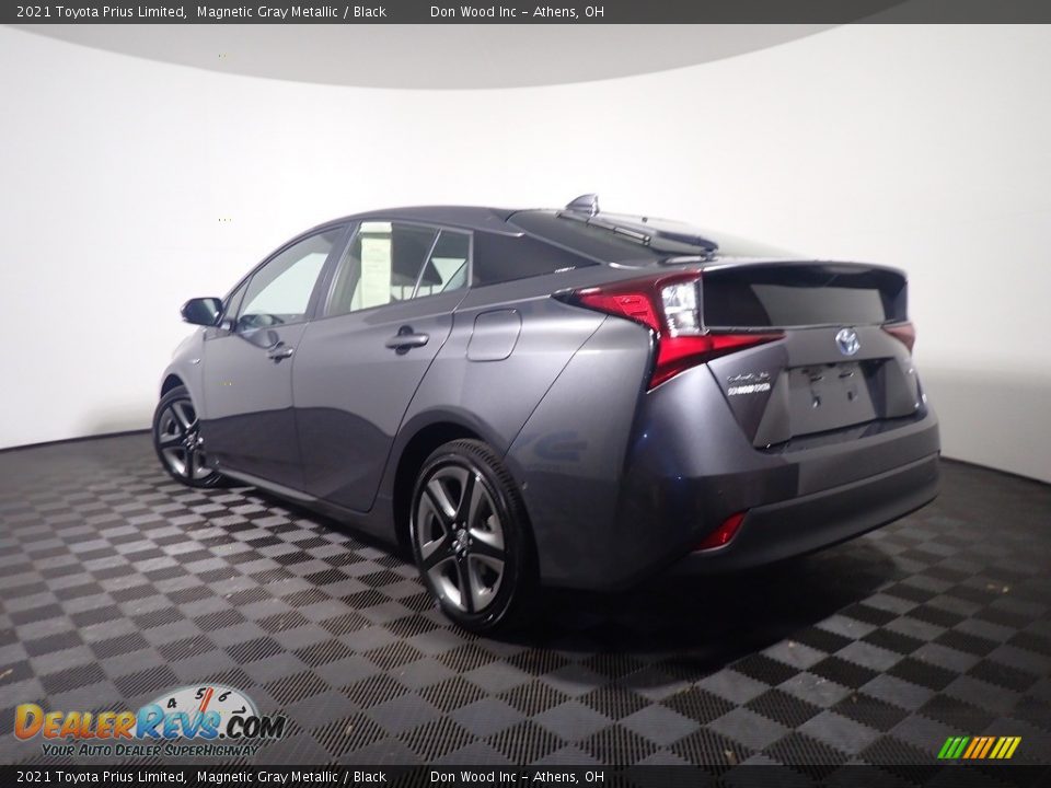 2021 Toyota Prius Limited Magnetic Gray Metallic / Black Photo #13