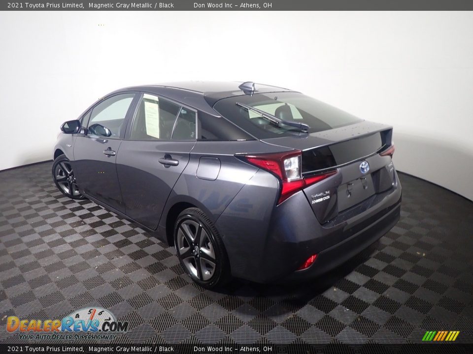 2021 Toyota Prius Limited Magnetic Gray Metallic / Black Photo #14