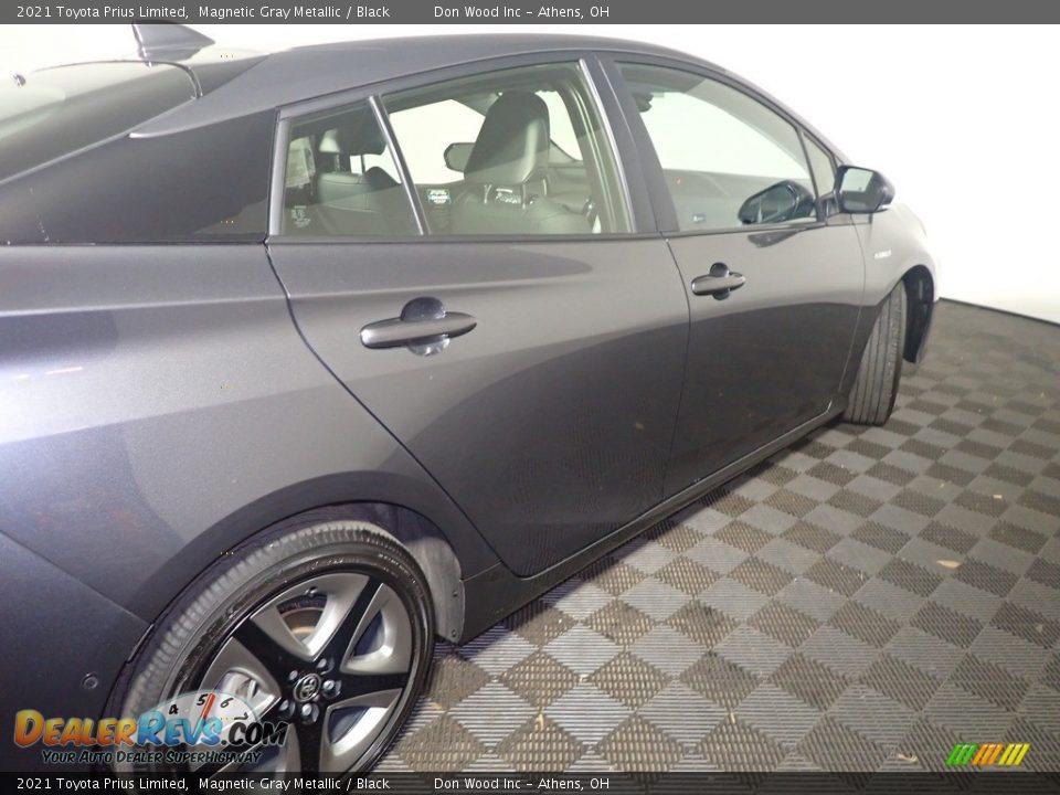 2021 Toyota Prius Limited Magnetic Gray Metallic / Black Photo #21