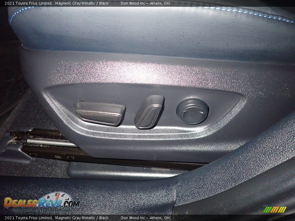 2021 Toyota Prius Limited Magnetic Gray Metallic / Black Photo #25