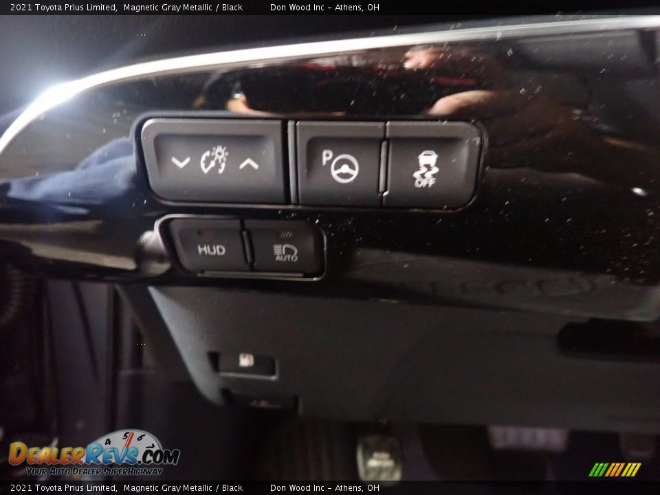2021 Toyota Prius Limited Magnetic Gray Metallic / Black Photo #33