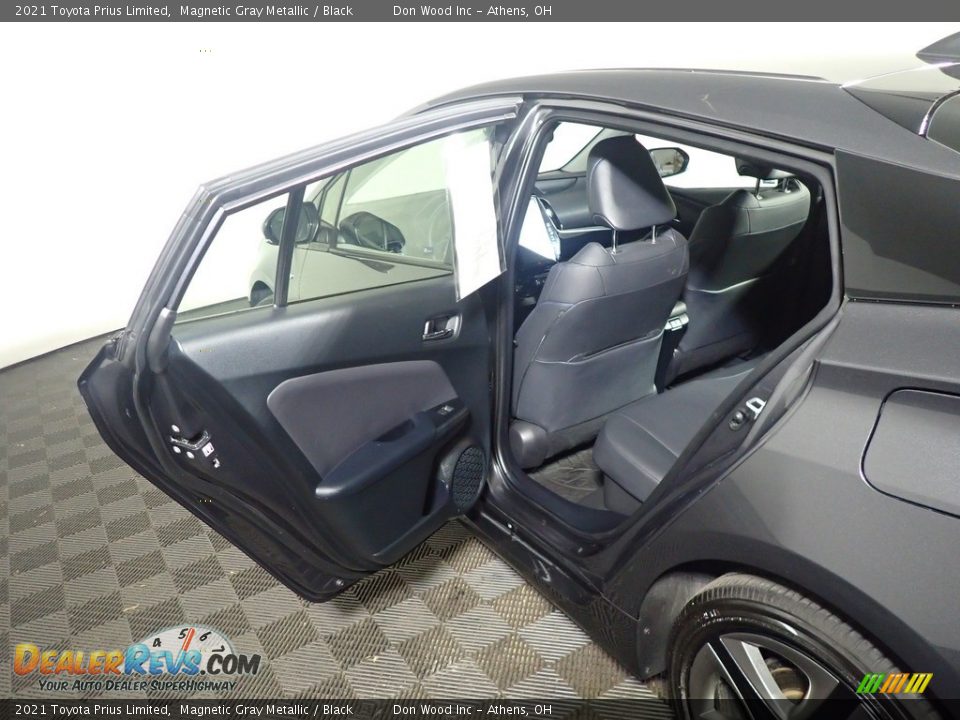 2021 Toyota Prius Limited Magnetic Gray Metallic / Black Photo #36